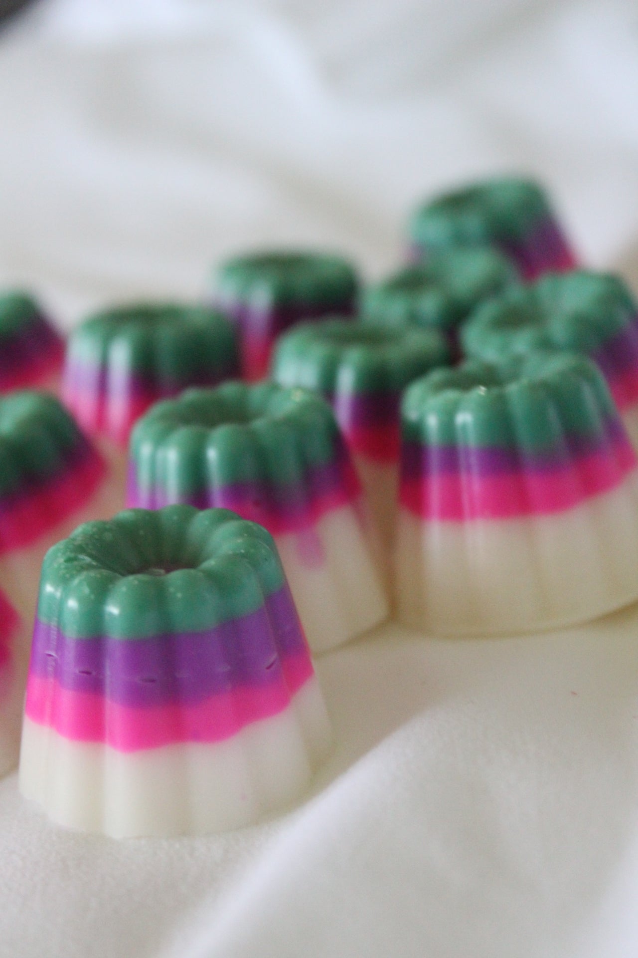 Sweaters & Clean Linen Jello Melts
