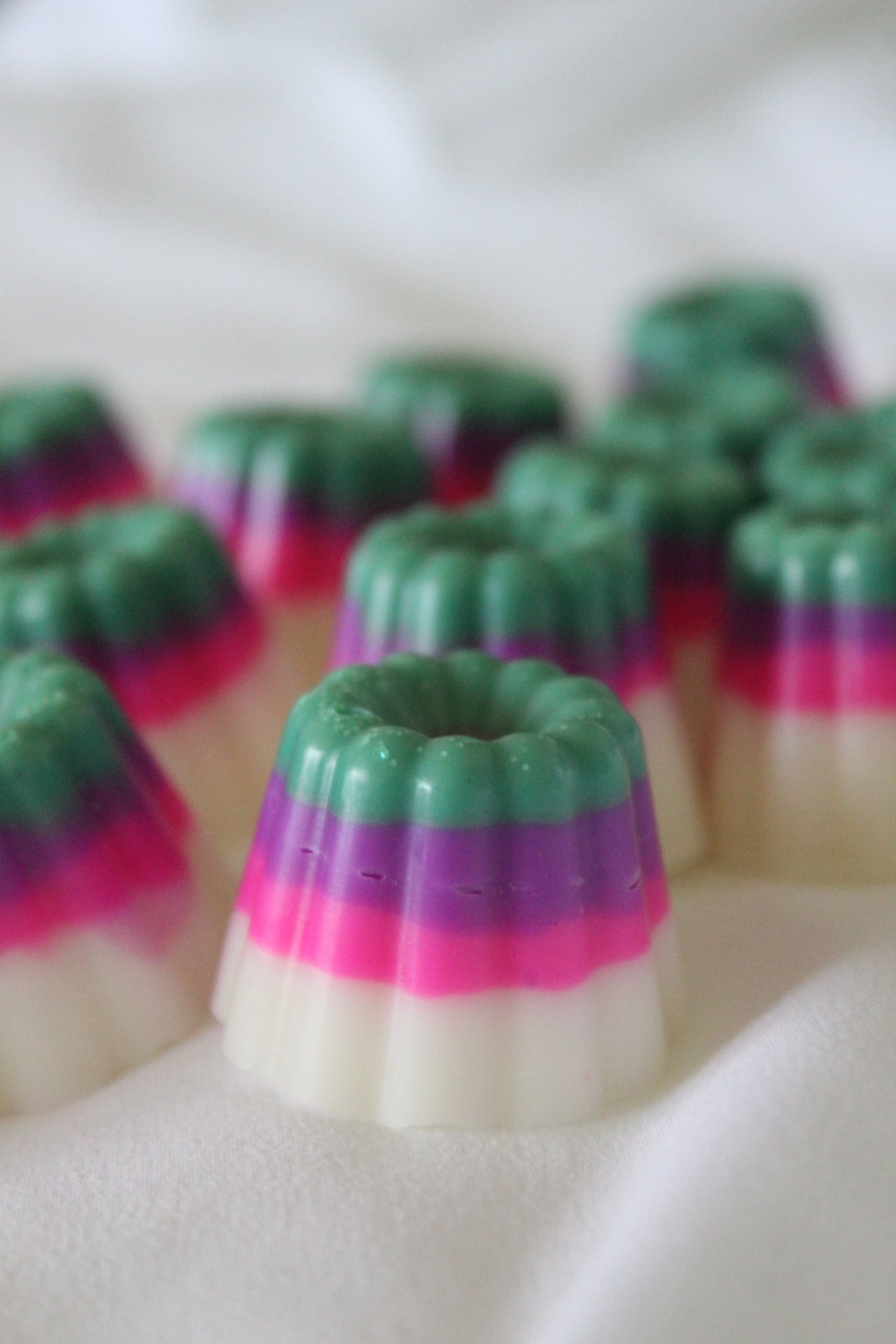 Sweaters & Clean Linen Jello Melts