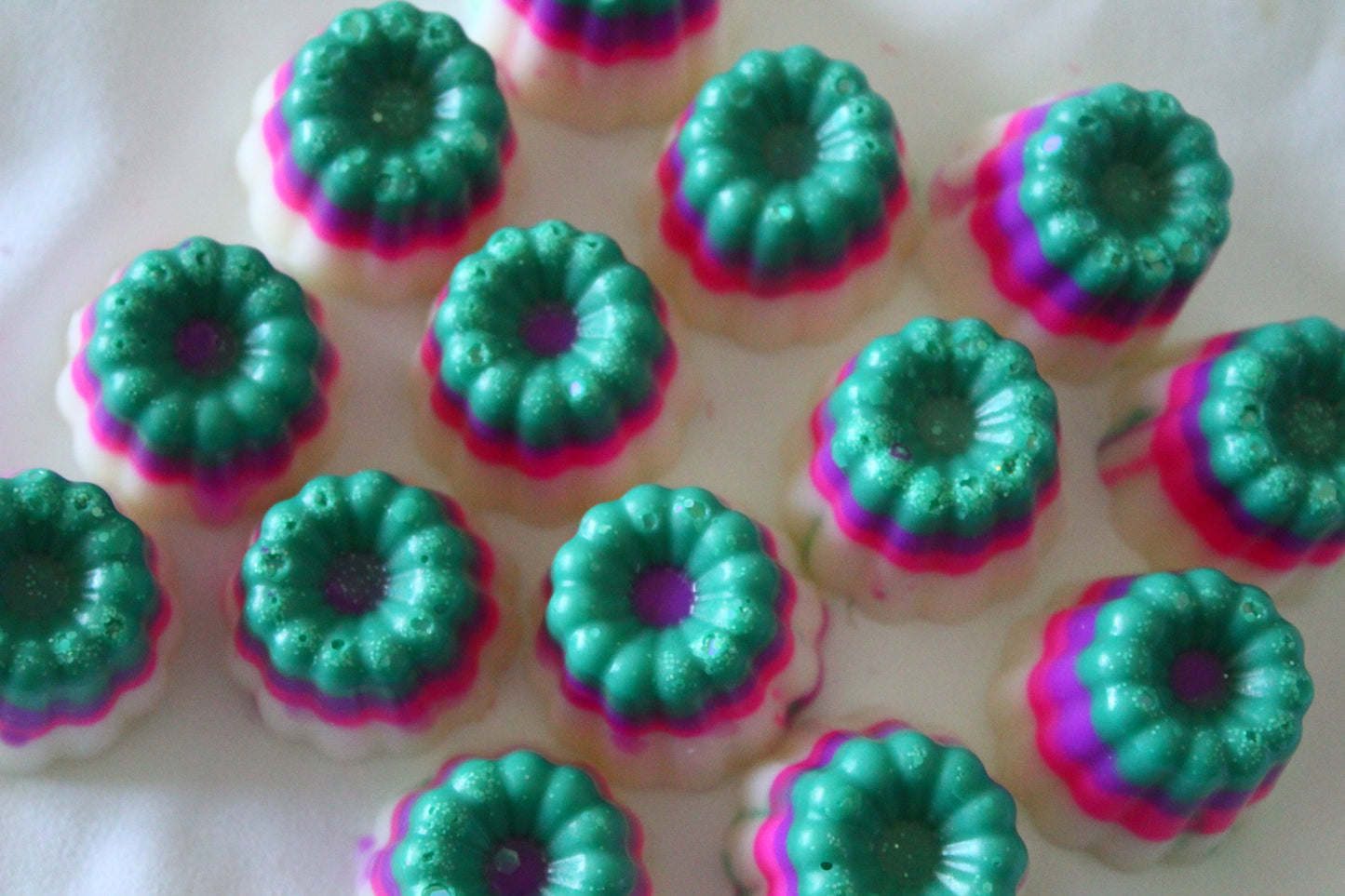 Sweaters & Clean Linen Jello Melts