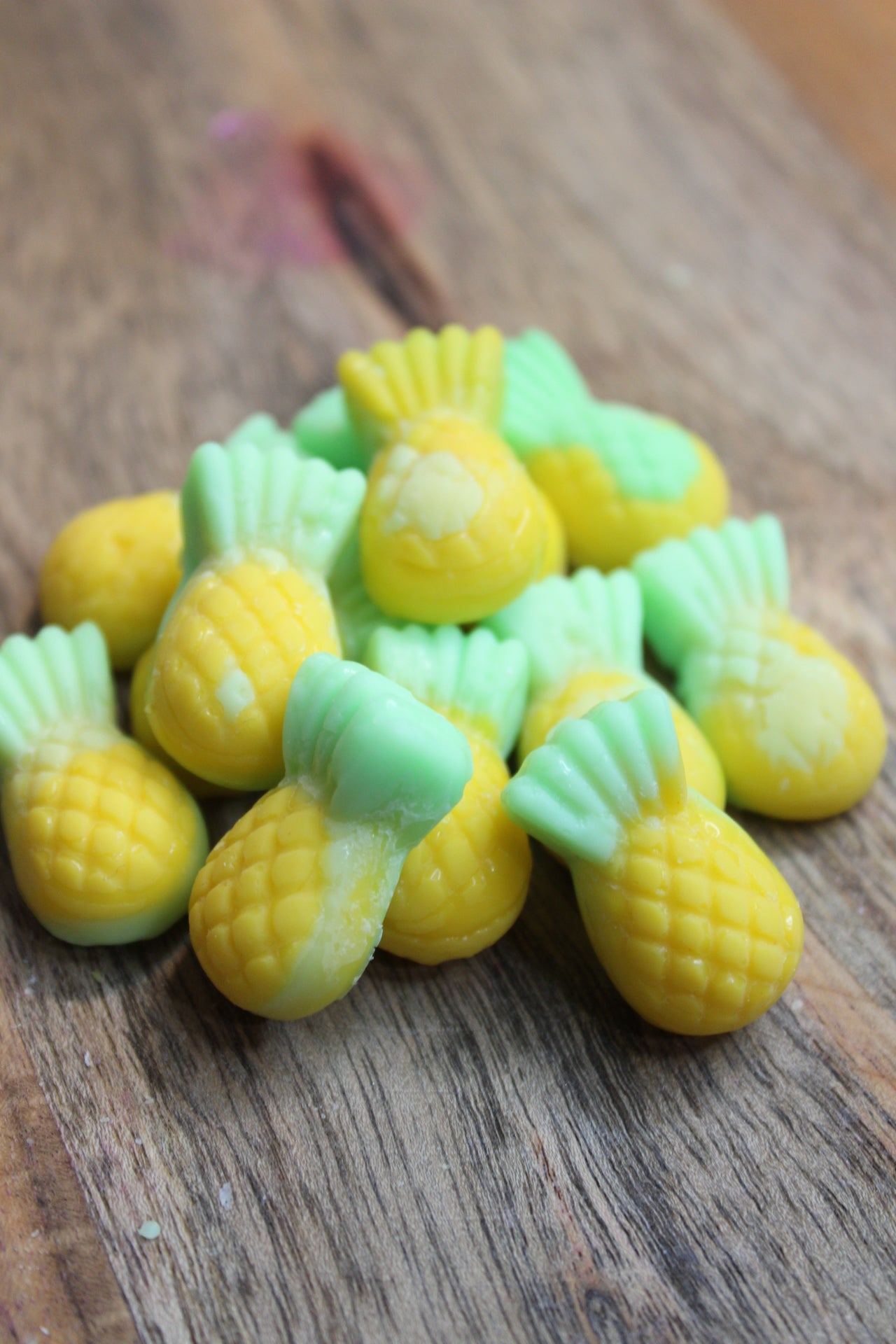 Pineapple Lollies