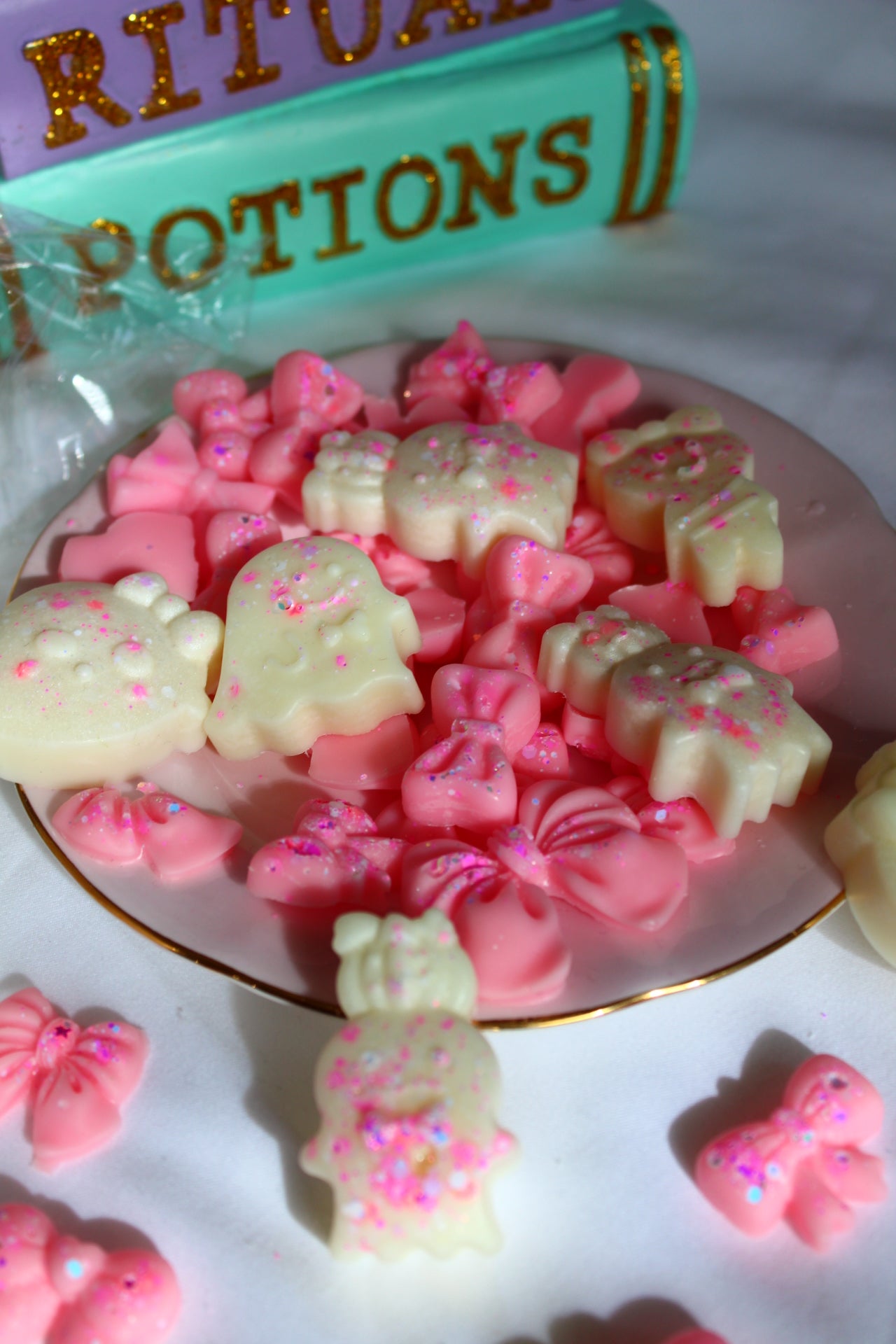 Boo-Berry Bows